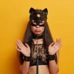 BDSM dame som ikke har noen å leke med